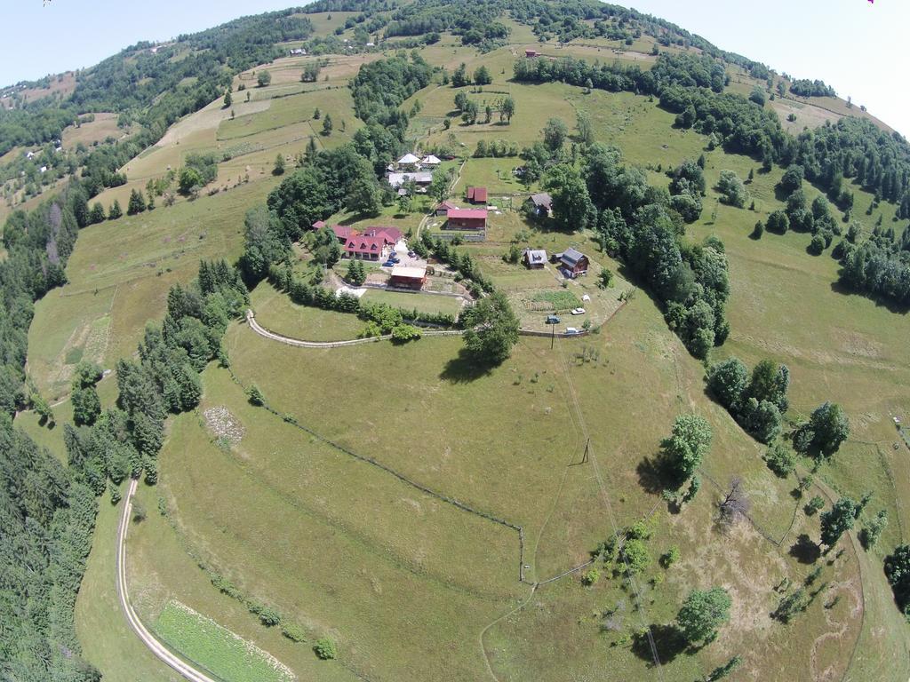 Kings Valley - Sunny Botesti Cîmpeni Exterior photo
